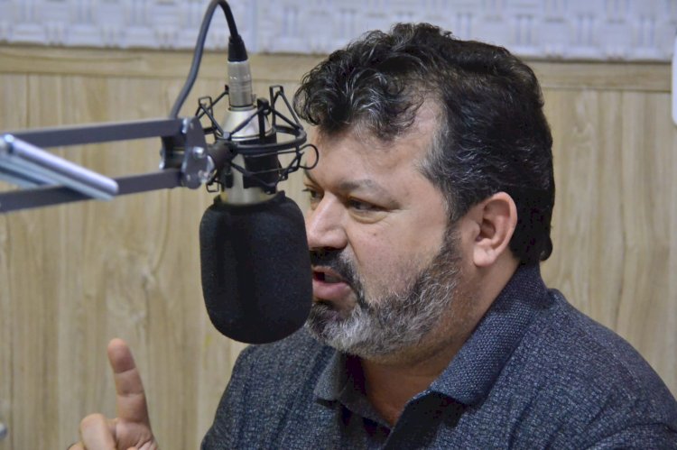 “Aceitei esse desafio de entrar na política para corrigir injustiças”, diz Carlos Bernardo em entrevista para rádio de Miranda