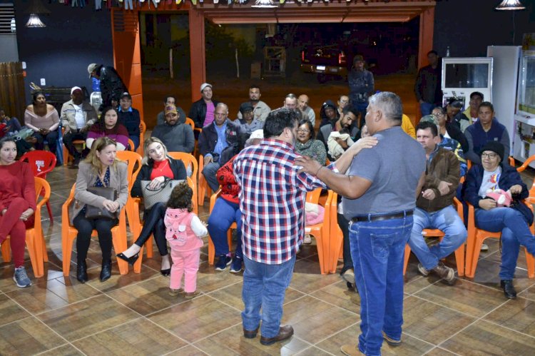 Carlos Bernardo reúne-se com pescadores no Distrito Águas do Miranda