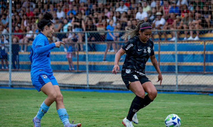 Corinthians empata e permanece na liderança do Brasileiro Feminino