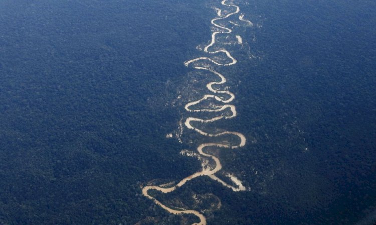 Outro avião é incendiado após fim de corredor aéreo na Terra Yanomami