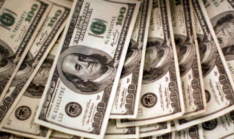 Dólar aproxima-se de R$ 5,17 e fecha no maior valor desde março