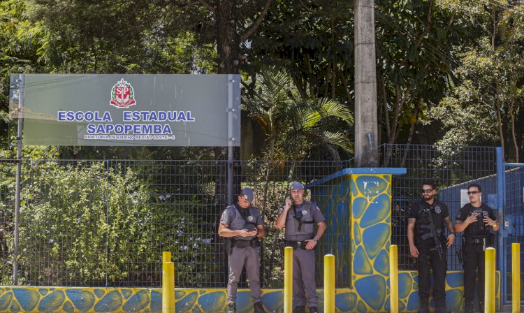 Ataque a tiros em escola mata aluna em São Paulo