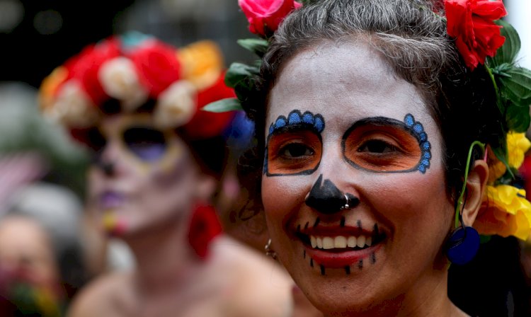 Dia de Finados tem pedidos de paz no Cemitério da Penitência no Rio