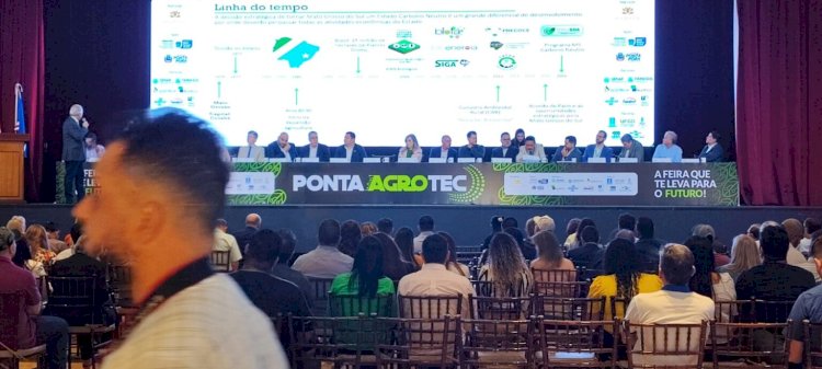 Carlos Bernardo marcou presença na abertura da Ponta Agrotec