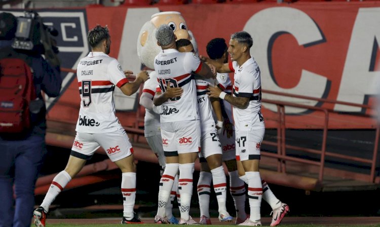 São Paulo derrota Criciúma para assumir 7ª posição do Brasileiro