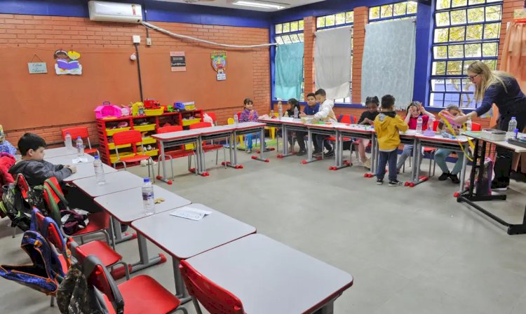 Porto Alegre retoma aulas em todas as escolas atingidas pela enchente