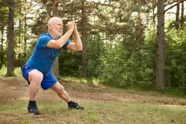 Confira três dicas para evitar a flacidez pós-50 anos